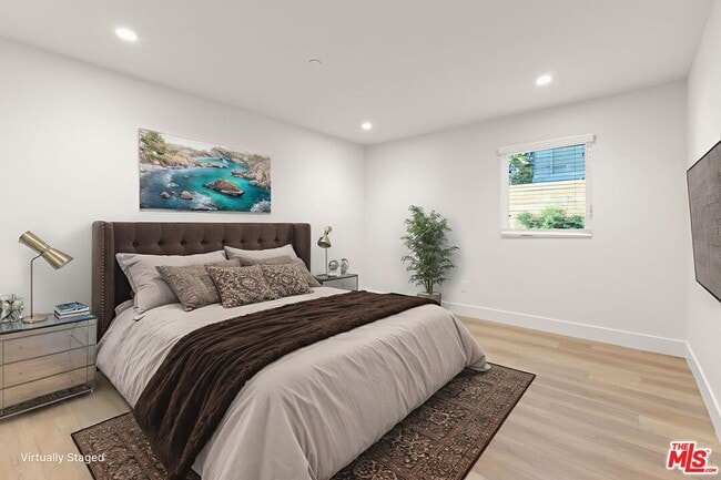 Building Photo - 1752 N Van Ness Ave