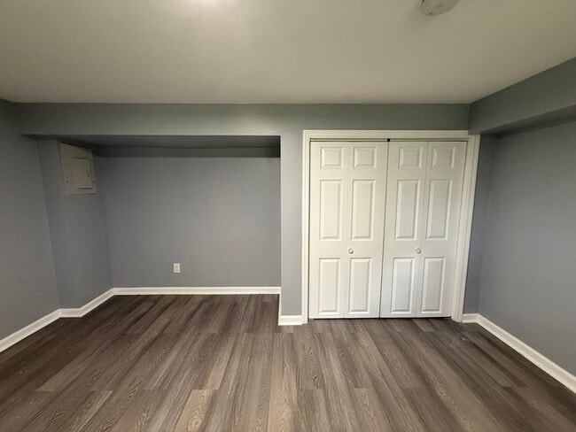 Building Photo - 309 Ellis Ct