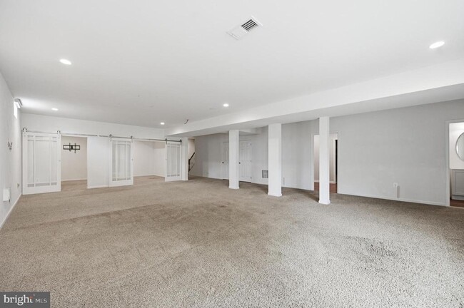 Building Photo - 24267 Purple Finch Dr