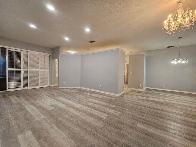 Building Photo - Your Clermont Home Awaits — Space, Style, and a Prime Location