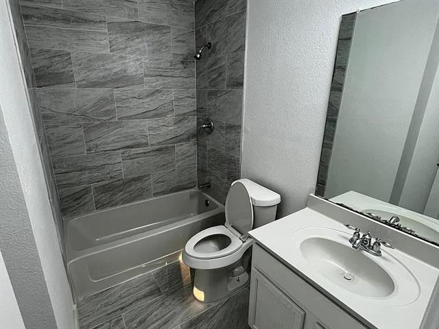 Building Photo - 13033 Berrywood Trail