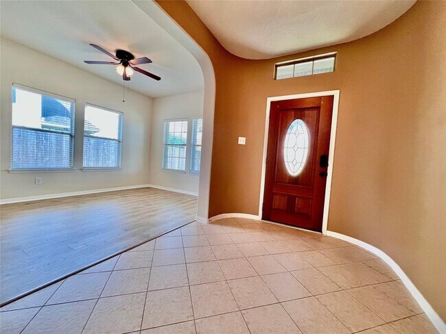 Building Photo - 835 E Tide Bay Cir
