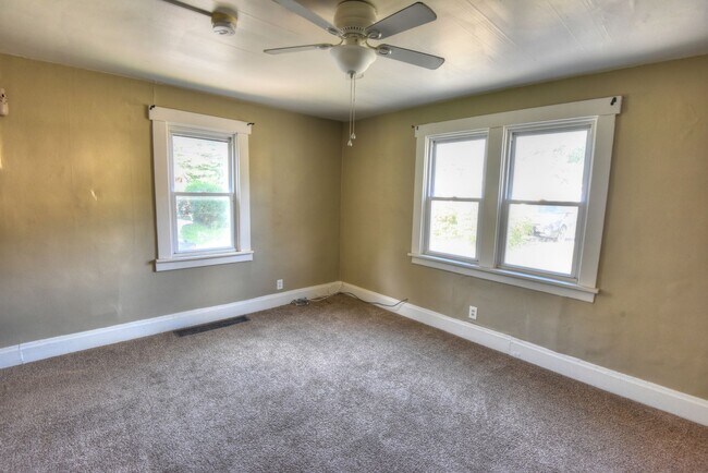 Building Photo - 2 Bed 1.5 Bath Single Family Home for Rent
