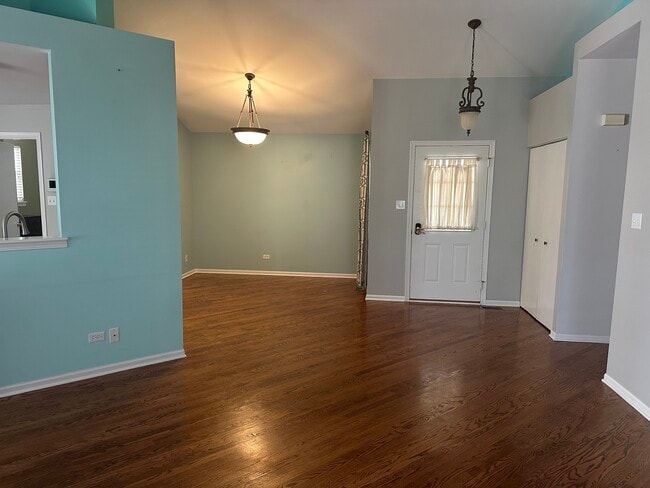 Building Photo - 1211 Bluejay Ln