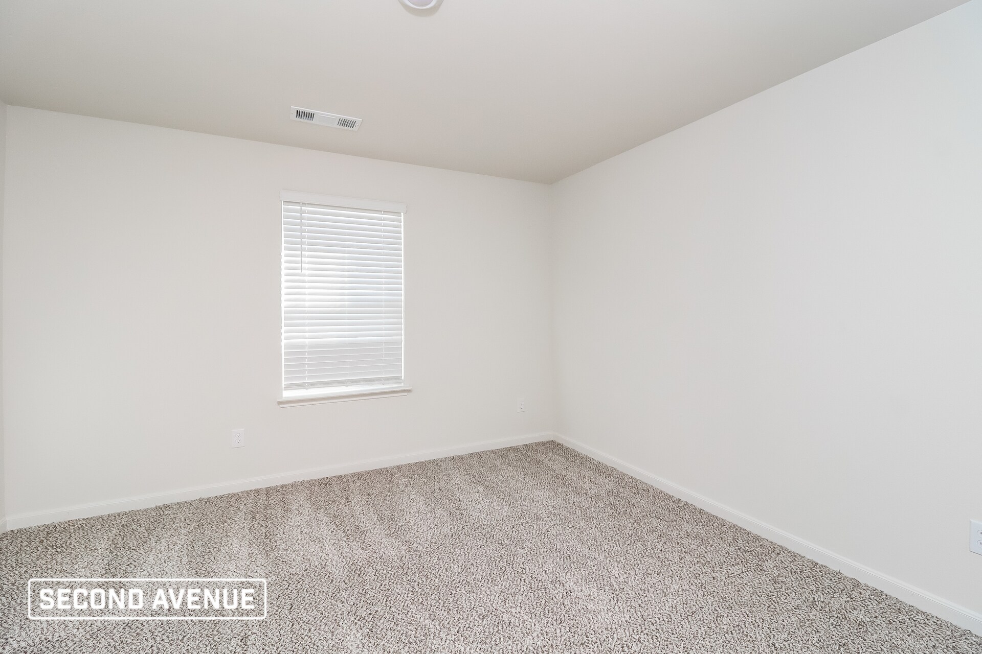 Building Photo - 424 Condie Russell Ave