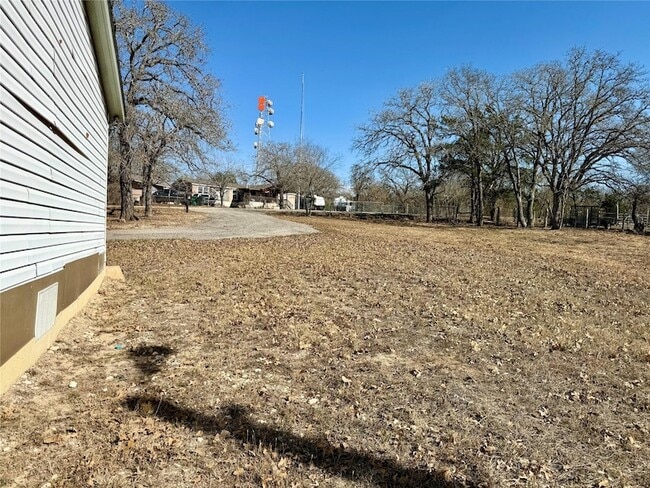 Building Photo - 107 Shady Oaks Dr