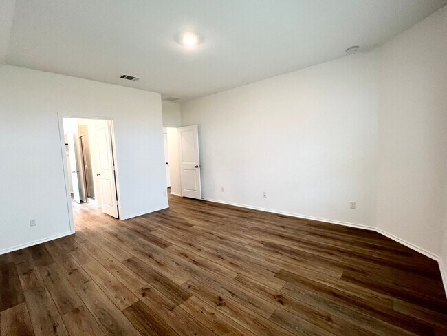 Building Photo - Jarrell Home For Lease