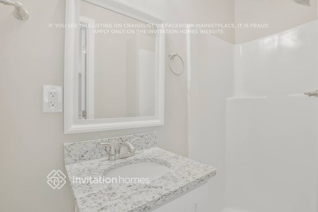 Building Photo - 544 Oakside Dr SW