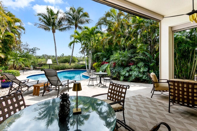 Building Photo - 6700 Fox Hollow Dr