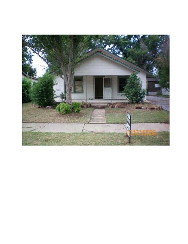 Building Photo - 647 SE 20th St