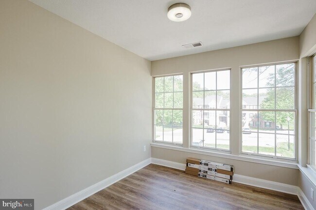 Building Photo - 3100 Cardinal Way