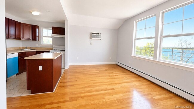 Building Photo - 113 Lighthouse Ct