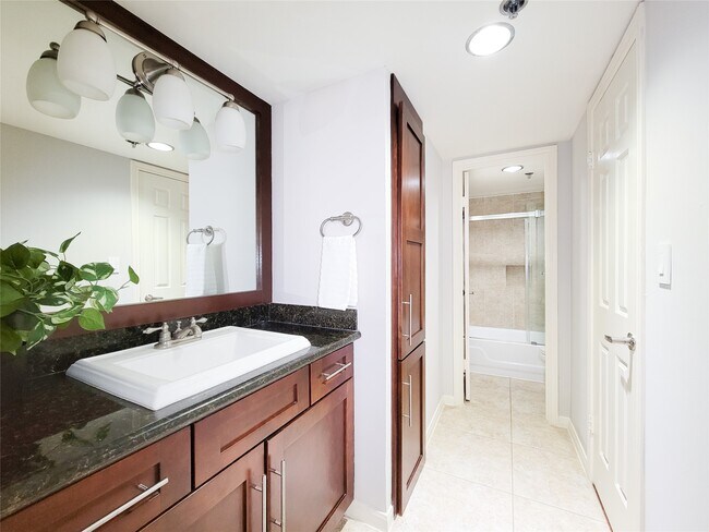 Building Photo - 3525 Sage Rd