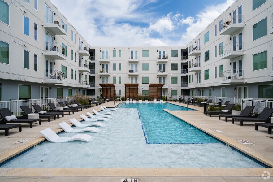 Highgrove 5900 Cameron Rd Austin TX 78723 Apartment Finder