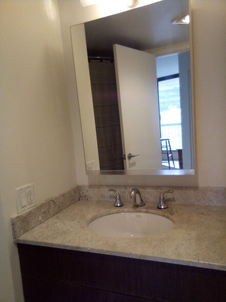 Bathroom - 25 Forest St