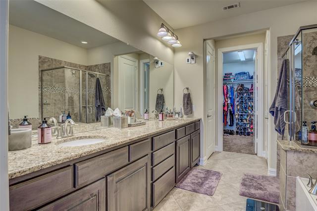 Building Photo - 3009 Aurora Dr