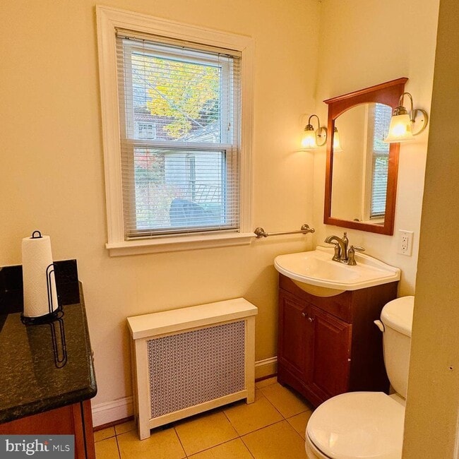 Building Photo - 3902 Hadley Square W