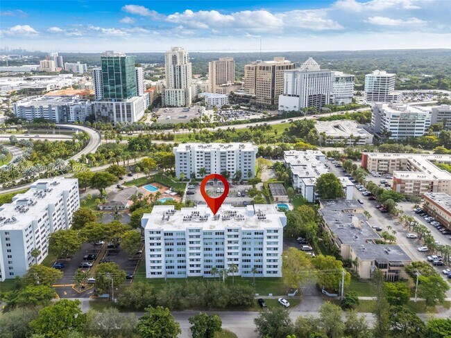 Building Photo - 9125 SW 77th Ave