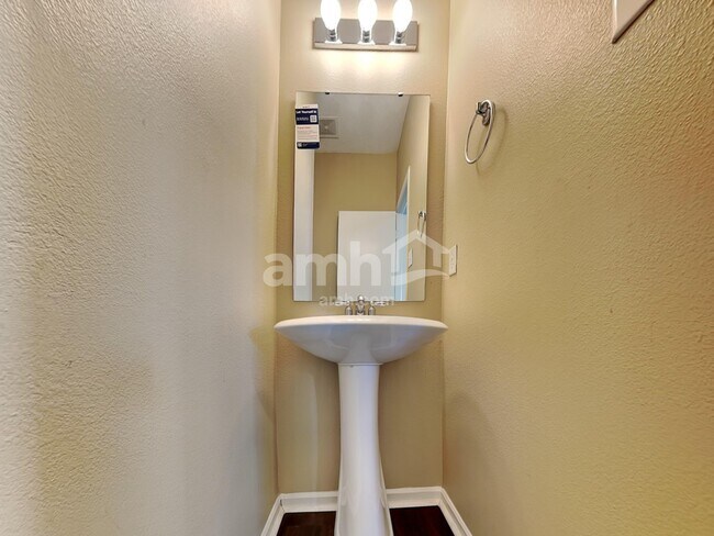 Building Photo - 1968 Prairie Sky Ln