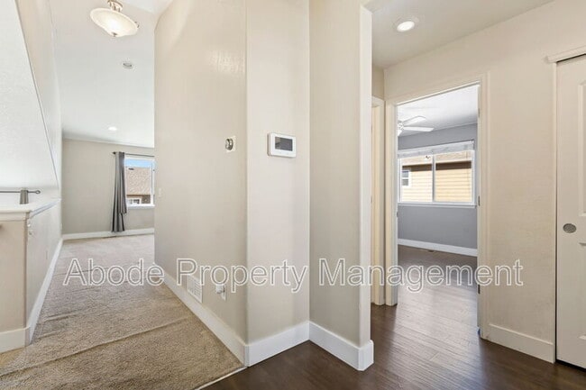 Building Photo - 2829 Avocado Ave