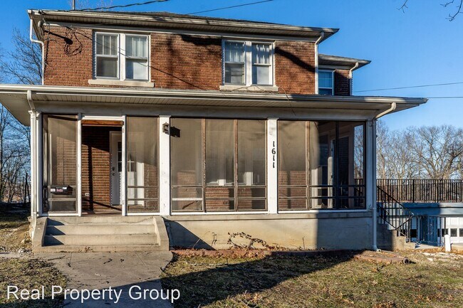 Building Photo - 8 br, 4 bath House - 1611 University Ave.