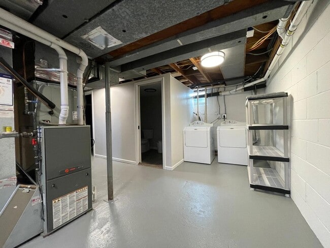 Building Photo - 17620 8th Ave N