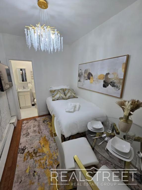 Building Photo - Modern 2BR/2BA in Prime Chinatown | Quick Access to Midtown & Google HQ