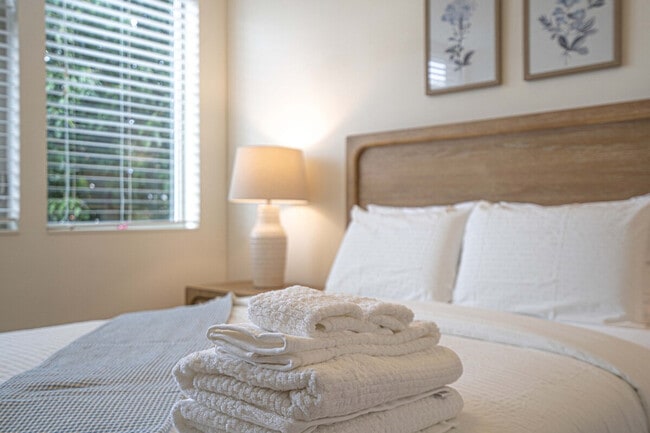 Building Photo - 1464 NW 70th St