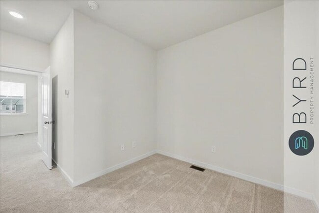 Building Photo - 231 Golden Haze Aly