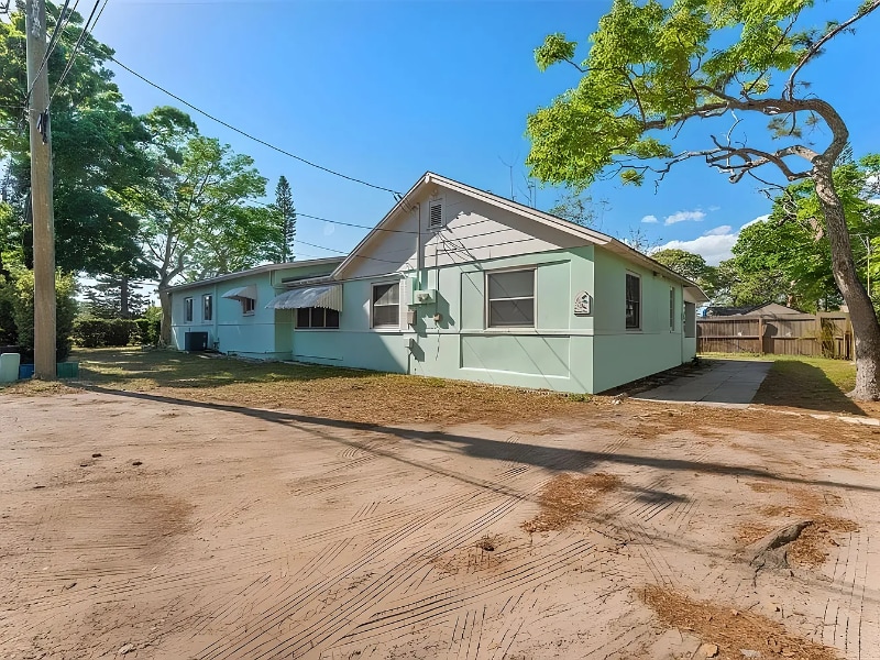 Building Photo - 1604 58th St S