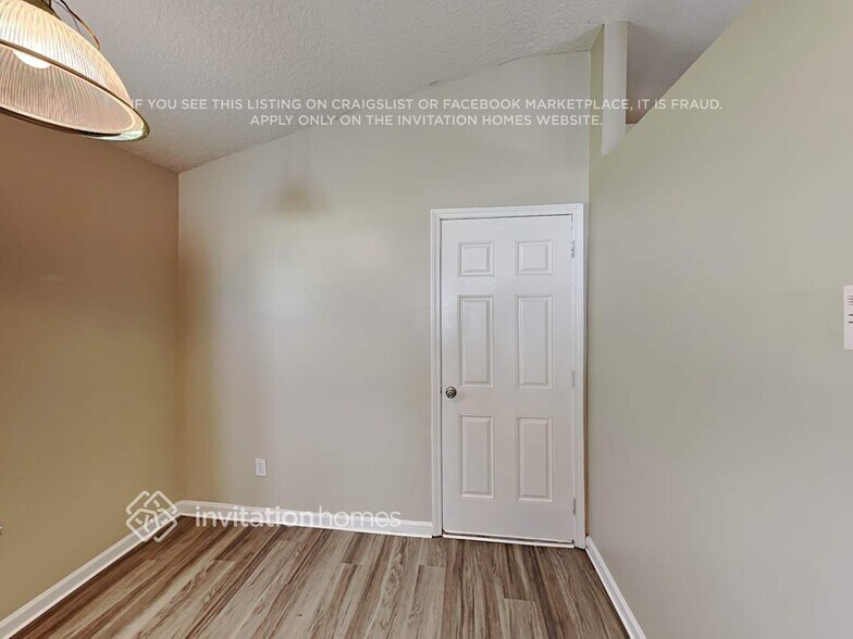 Building Photo - 3741 Timberline Dr