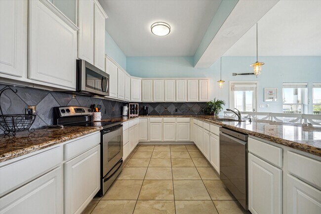Building Photo - 4015 War Chest Ct