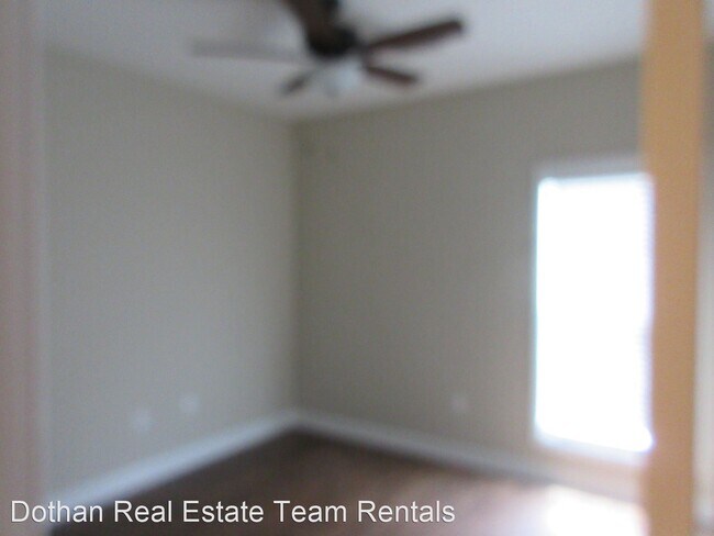 Building Photo - 3 br, 2 bath House - 220 Blazer Dr.