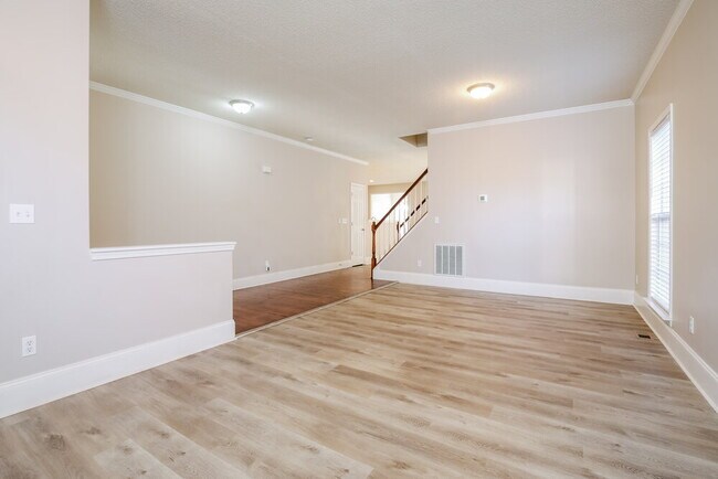 Building Photo - 8524 Bratt Ave