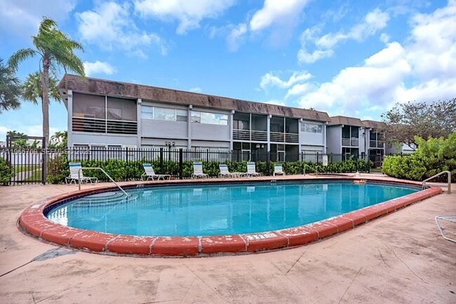 Building Photo - 7166 Southgate Blvd