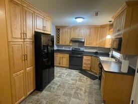 Building Photo - 515 Byler Cir