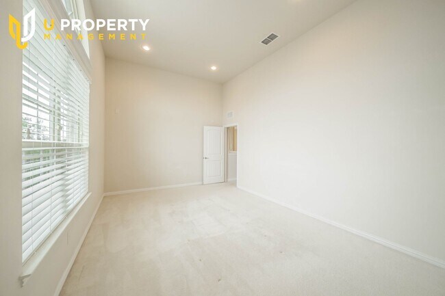 Building Photo - Gorgeous 2-story house in Denton