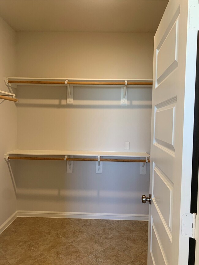 Building Photo - 18807 Fulvetta Haven Way