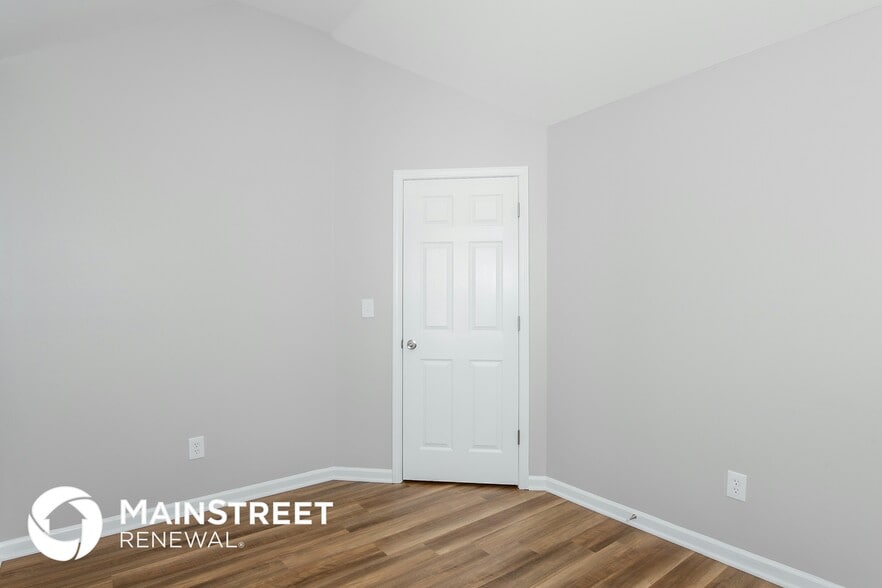 Building Photo - 1208 McAllister Dr