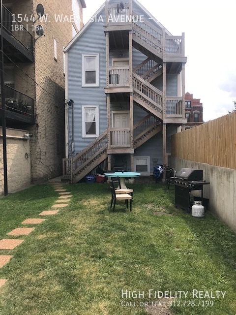 Building Photo - 1544 W Wabansia Ave