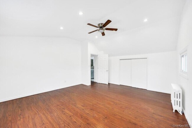 Building Photo - 7 Cinder Ln