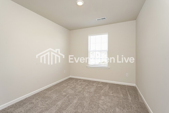 Building Photo - 816 Pear Blossom Ct