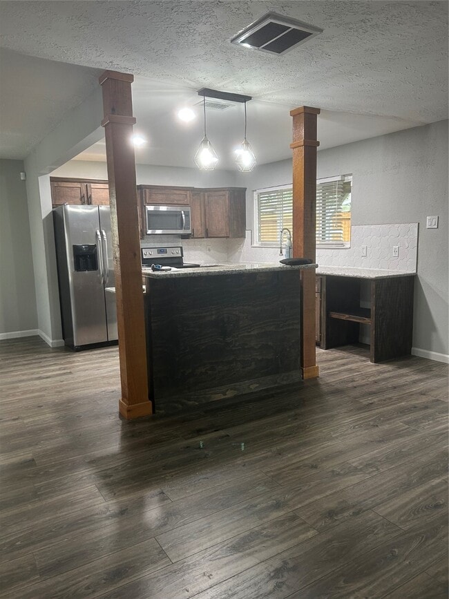 Building Photo - 8523 Riverside Walk Ln