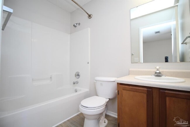 Building Photo - 509 Wood Crest Way