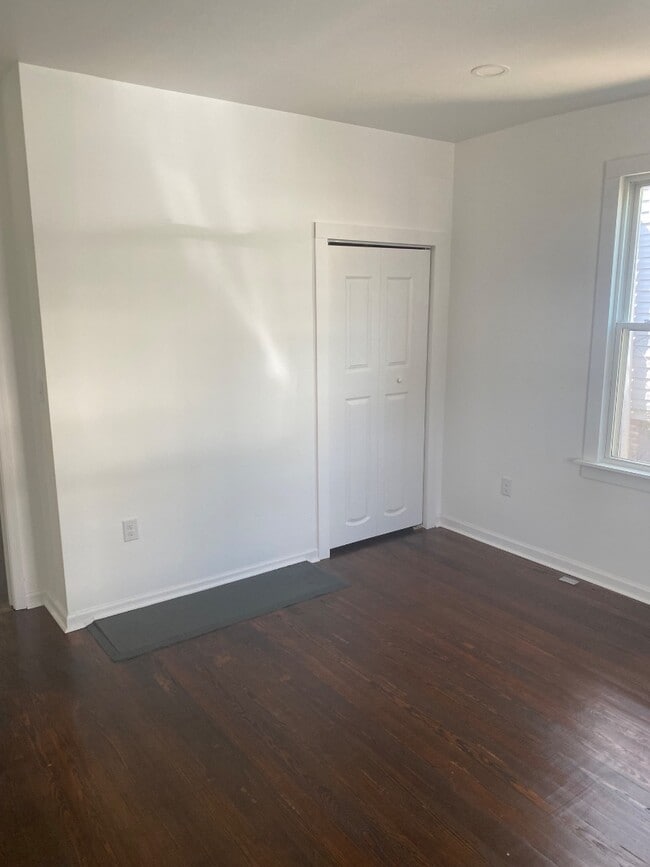 Building Photo - 1107 Buchanan St