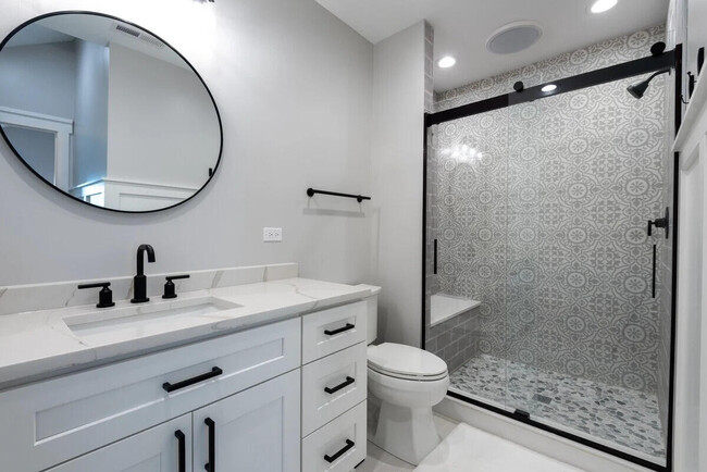 Building Photo - 122 Williams St