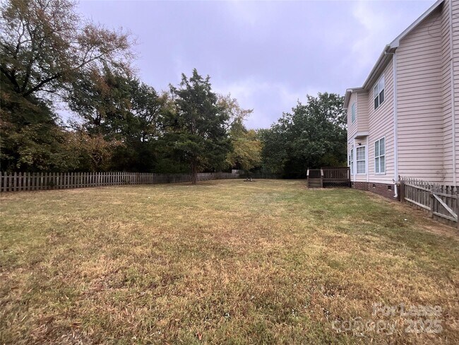 Building Photo - 10411 Rougemont Ln