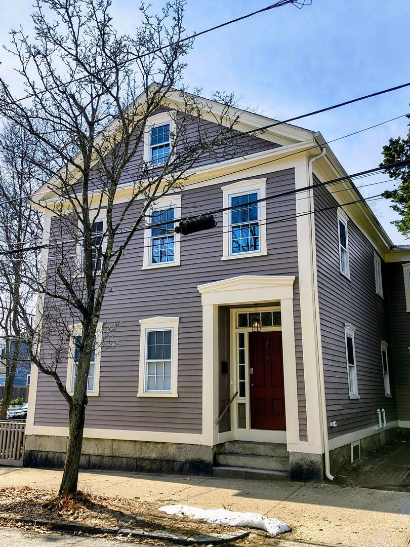 Building Photo - 7 East St