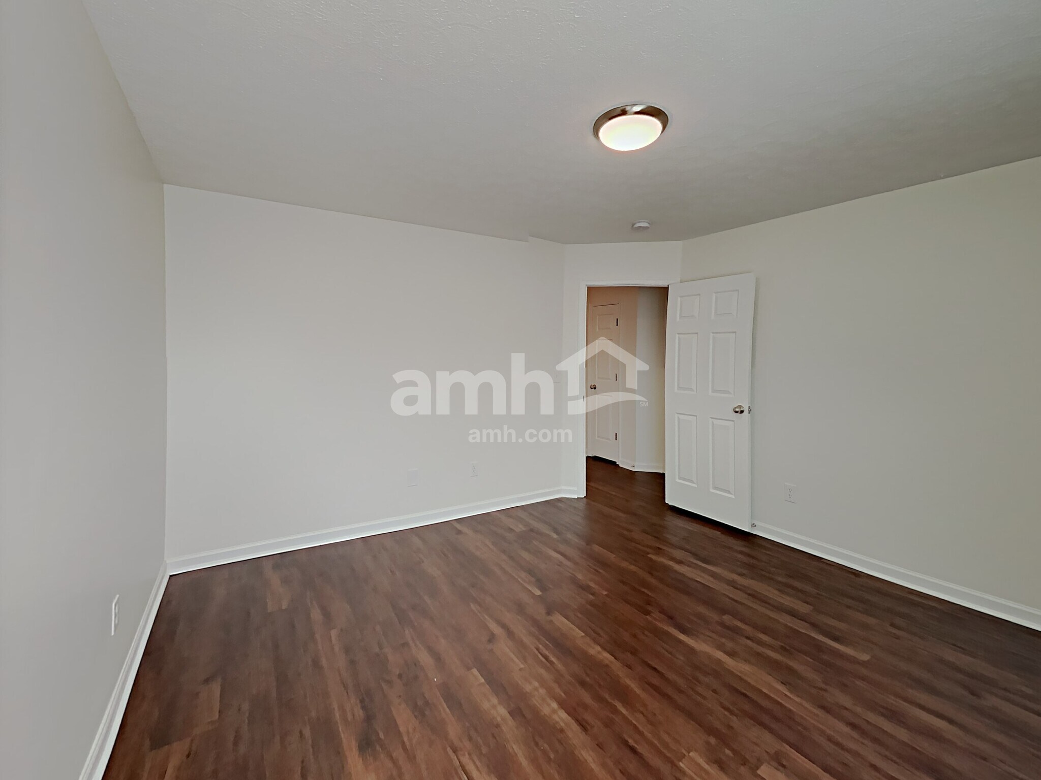 Building Photo - 1668 Comanche Run