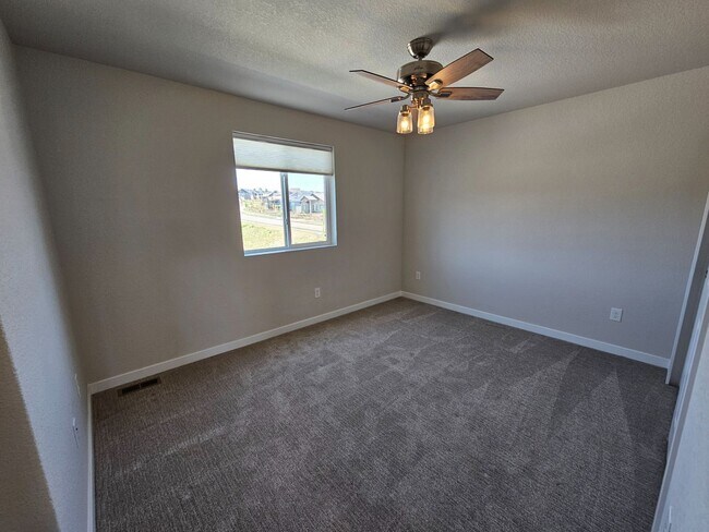 Building Photo - 1853 Clayhouse Dr
